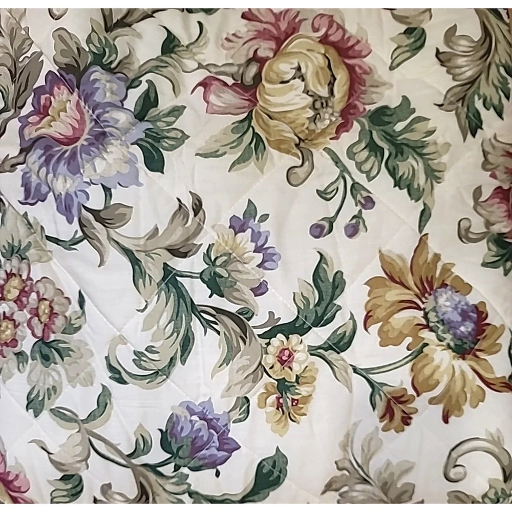 Vtg Cottage Core‎ Full Size Floral Ruffled Bedspread w/Ivory Flower Sheet Set
